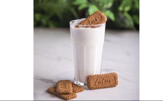 لوتوس میلک شیک | Lotus milkshake